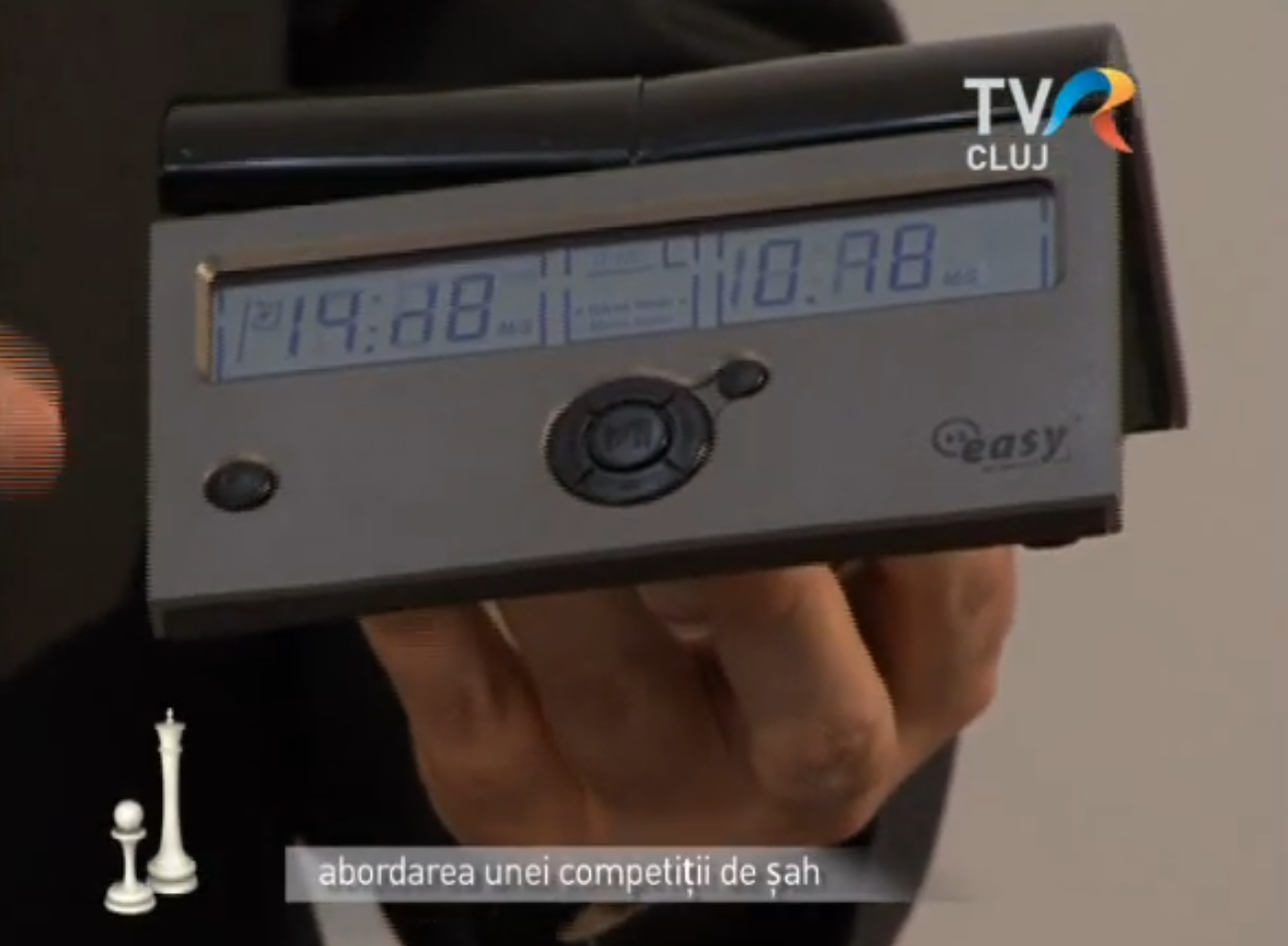 Ceas digital de şah prezentat în Emisiunea 5